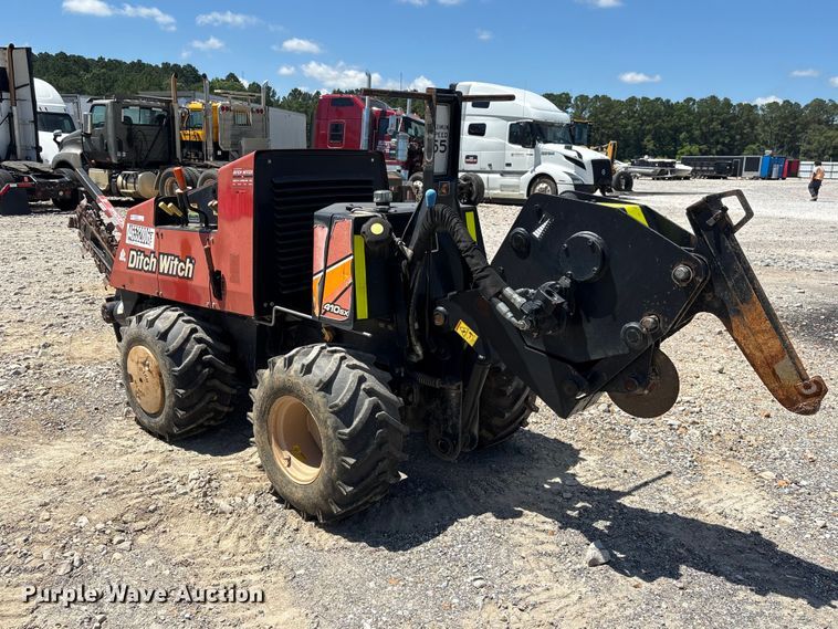 image for item YA3053 2017 Ditch Witch 410SX trencher