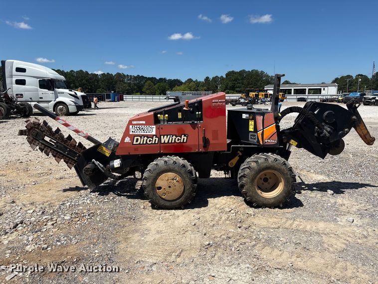 image for item YA3053 2017 Ditch Witch 410SX trencher