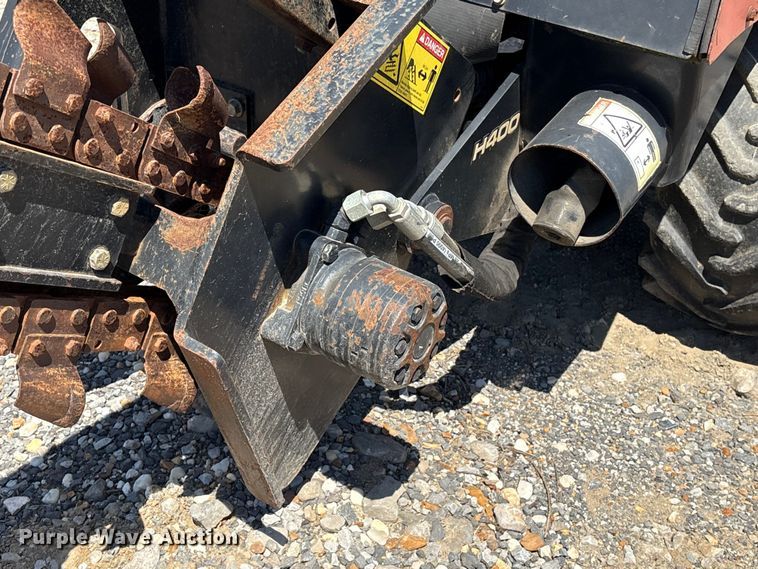 image for item YA3053 2017 Ditch Witch 410SX trencher