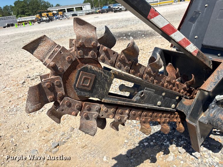 image for item YA3053 2017 Ditch Witch 410SX trencher