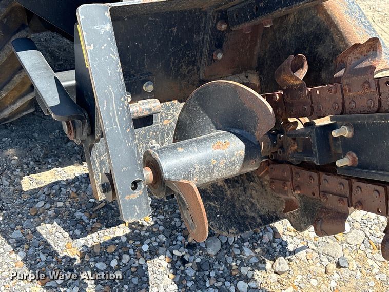 image for item YA3053 2017 Ditch Witch 410SX trencher