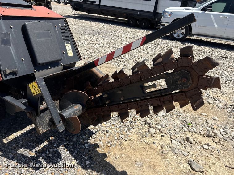 image for item YA3053 2017 Ditch Witch 410SX trencher