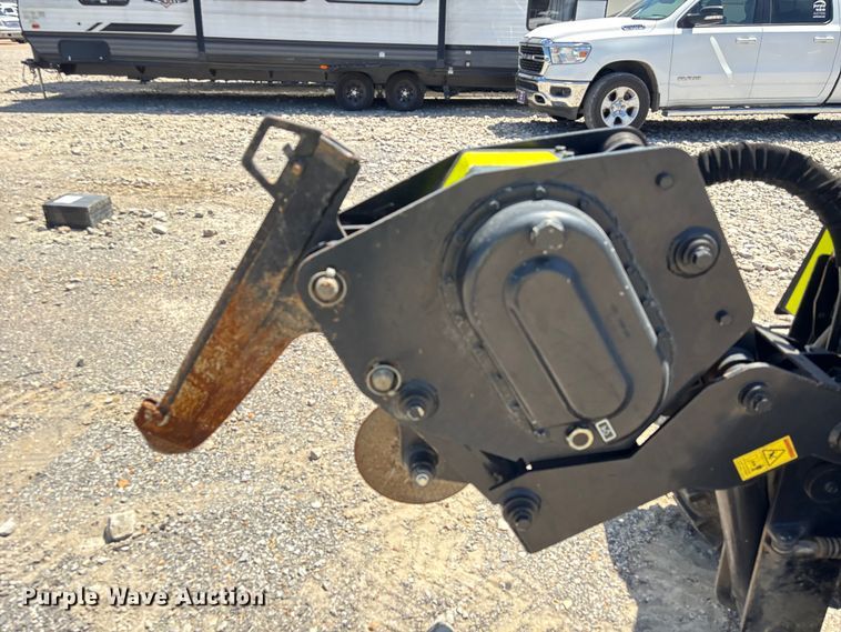 image for item YA3053 2017 Ditch Witch 410SX trencher