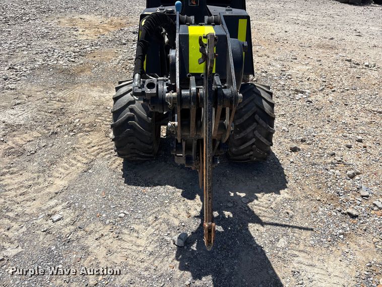 image for item YA3053 2017 Ditch Witch 410SX trencher