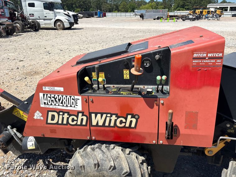 image for item YA3053 2017 Ditch Witch 410SX trencher