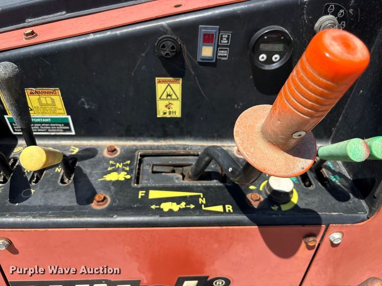 image for item YA3053 2017 Ditch Witch 410SX trencher