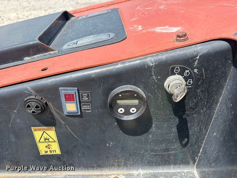 image for item YA3053 2017 Ditch Witch 410SX trencher