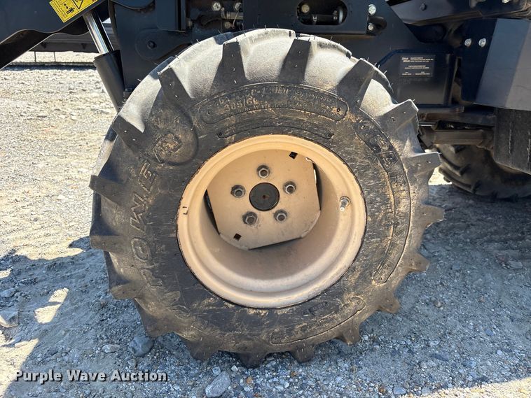 image for item YA3053 2017 Ditch Witch 410SX trencher
