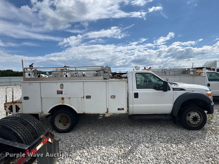 image for item YA3112 2013 Ford F450 Super Duty  utility / service truck