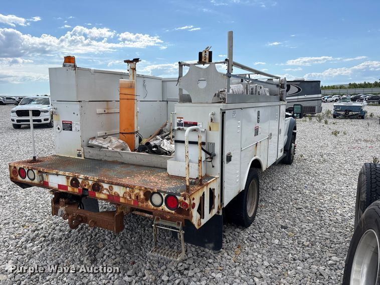 image for item YA3112 2013 Ford F450 Super Duty  utility / service truck