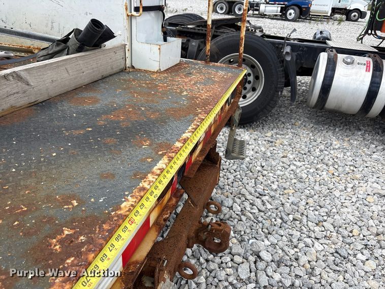 image for item YA3112 2013 Ford F450 Super Duty  utility / service truck