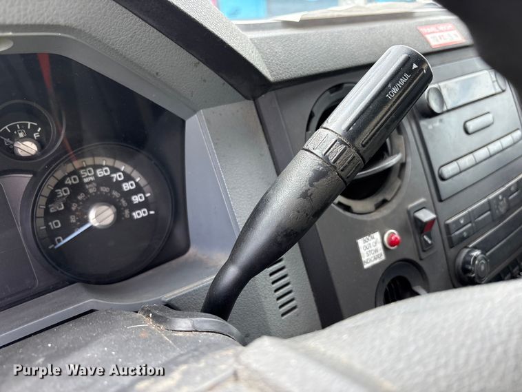 image for item YA3112 2013 Ford F450 Super Duty  utility / service truck