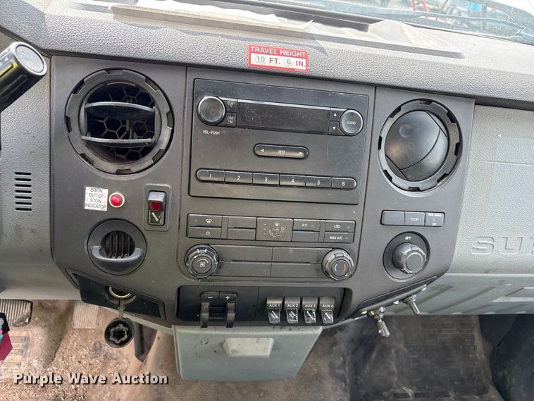 image for item YA3112 2013 Ford F450 Super Duty  utility / service truck