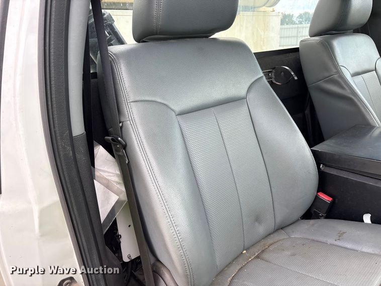 image for item YA3112 2013 Ford F450 Super Duty  utility / service truck