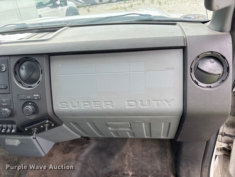 image for item YA3112 2013 Ford F450 Super Duty  utility / service truck