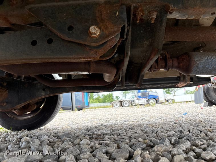 image for item YA3112 2013 Ford F450 Super Duty  utility / service truck