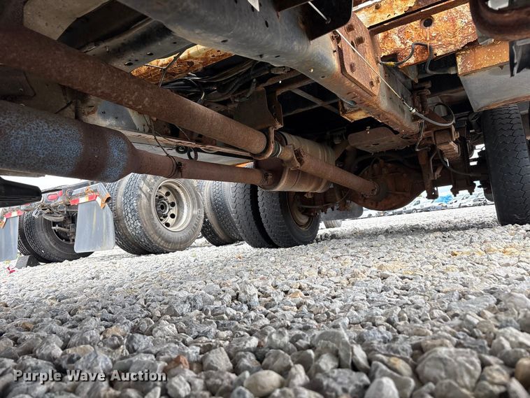 image for item YA3112 2013 Ford F450 Super Duty  utility / service truck