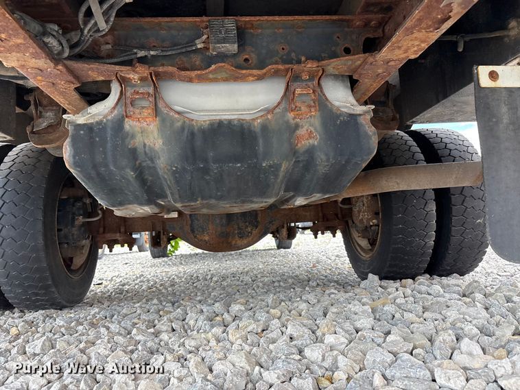 image for item YA3112 2013 Ford F450 Super Duty  utility / service truck