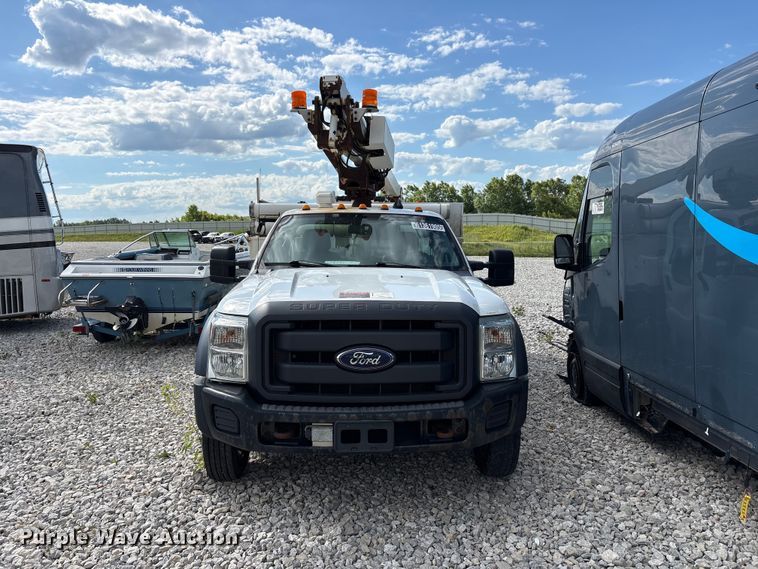 image for item YA3113 2013 Ford F450 Super Duty bucket truck
