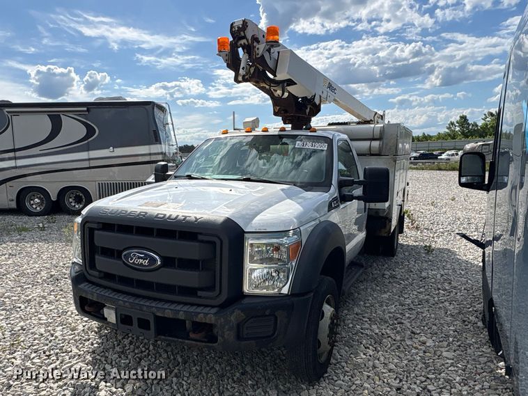 image for item YA3113 2013 Ford F450 Super Duty bucket truck