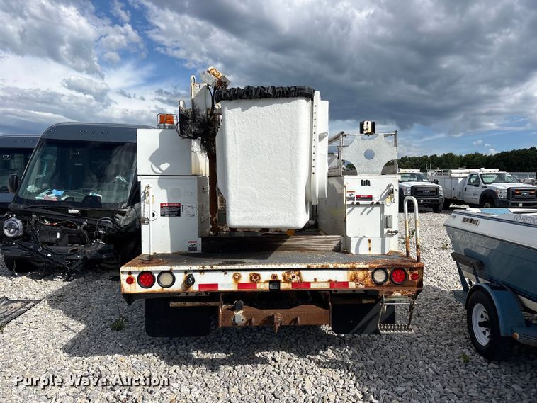 image for item YA3113 2013 Ford F450 Super Duty bucket truck