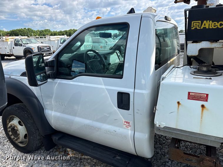 image for item YA3113 2013 Ford F450 Super Duty bucket truck