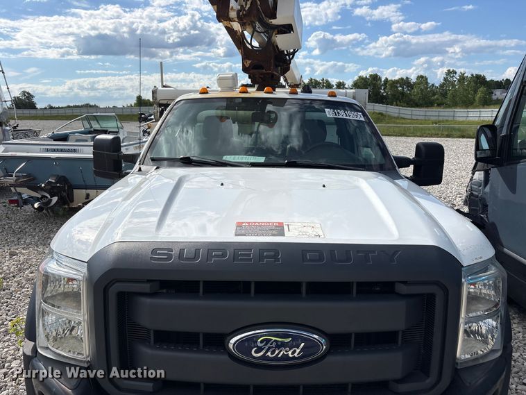 image for item YA3113 2013 Ford F450 Super Duty bucket truck