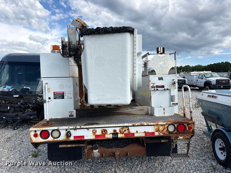 image for item YA3113 2013 Ford F450 Super Duty bucket truck