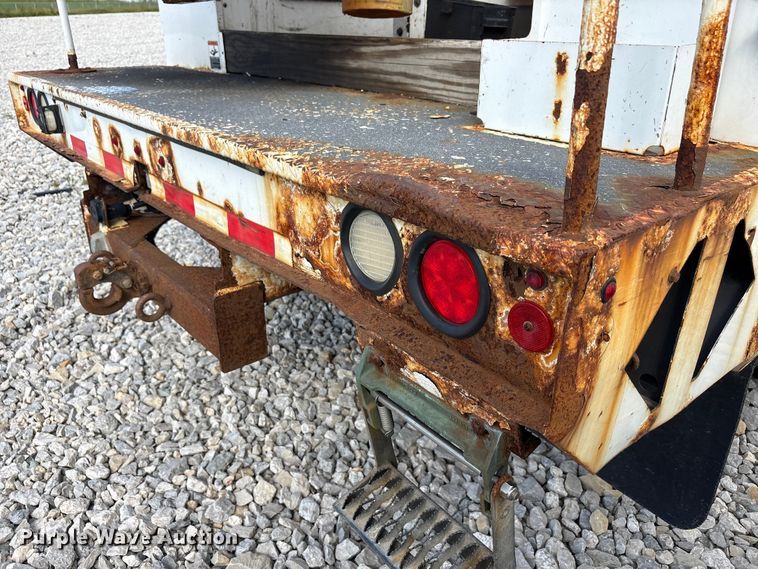 image for item YA3113 2013 Ford F450 Super Duty bucket truck