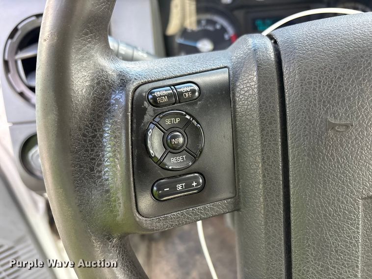 image for item YA3113 2013 Ford F450 Super Duty bucket truck