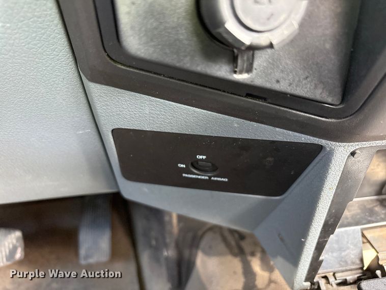 image for item YA3113 2013 Ford F450 Super Duty bucket truck