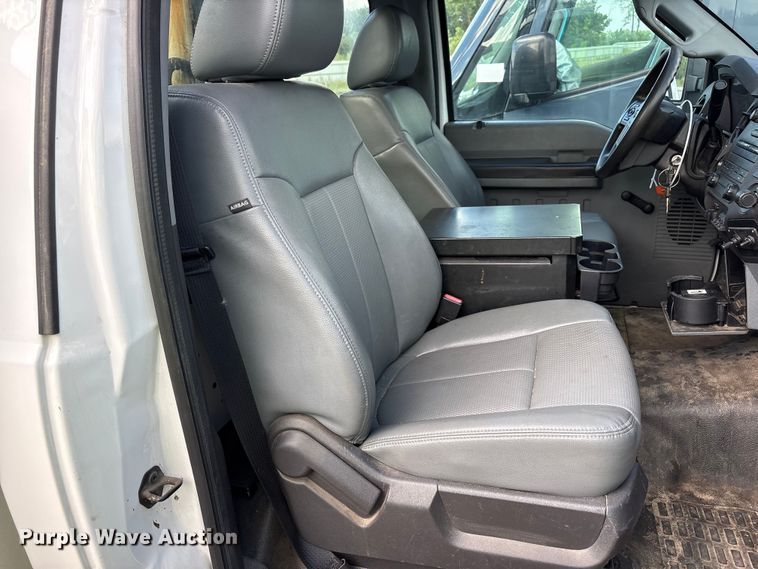 image for item YA3113 2013 Ford F450 Super Duty bucket truck