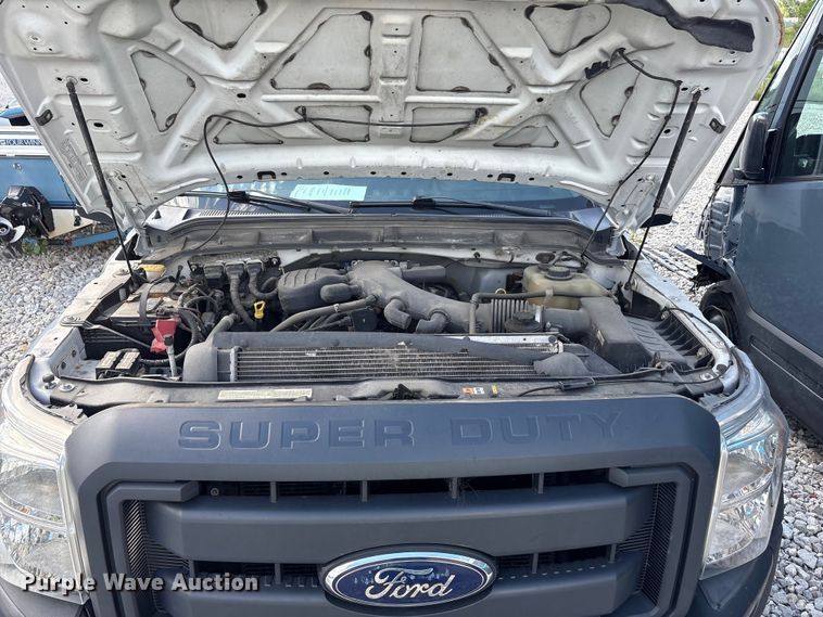 image for item YA3113 2013 Ford F450 Super Duty bucket truck