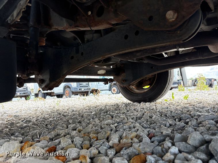 image for item YA3113 2013 Ford F450 Super Duty bucket truck