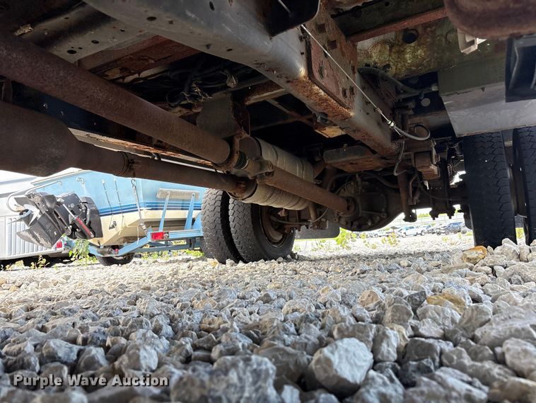 image for item YA3113 2013 Ford F450 Super Duty bucket truck