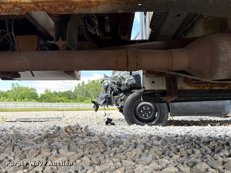 image for item YA3113 2013 Ford F450 Super Duty bucket truck