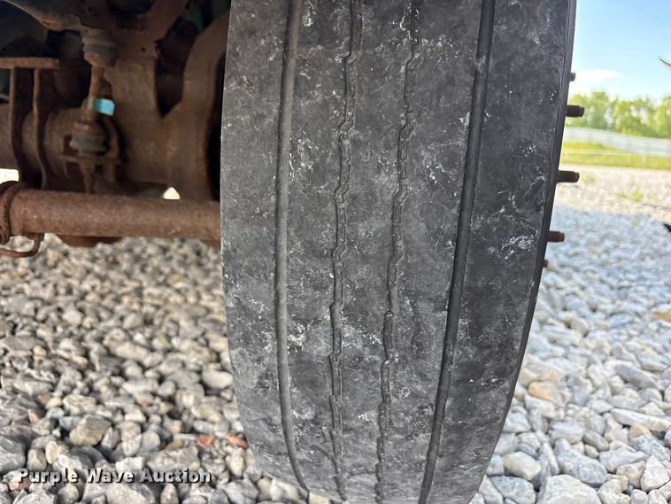 image for item YA3113 2013 Ford F450 Super Duty bucket truck