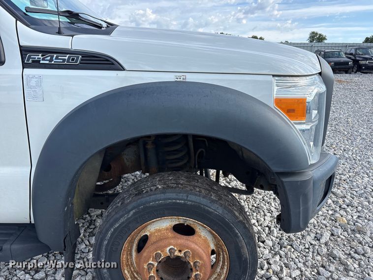 image for item YA3131 2015 Ford F450 Super Duty utility / service truck