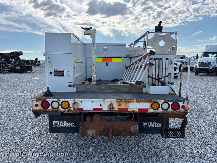 image for item YA3131 2015 Ford F450 Super Duty utility / service truck