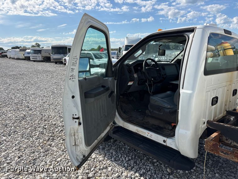 image for item YA3131 2015 Ford F450 Super Duty utility / service truck