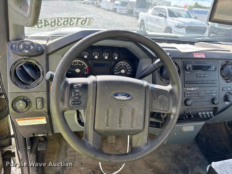 image for item YA3131 2015 Ford F450 Super Duty utility / service truck