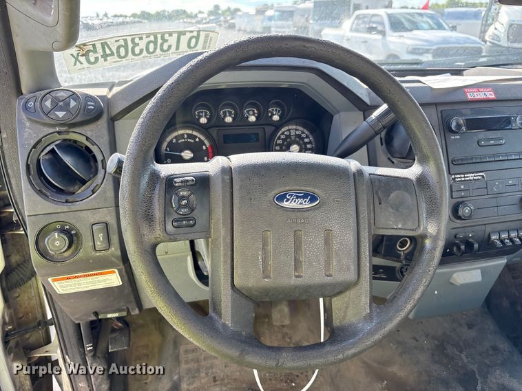 image for item YA3131 2015 Ford F450 Super Duty utility / service truck