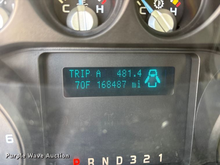 image for item YA3131 2015 Ford F450 Super Duty utility / service truck