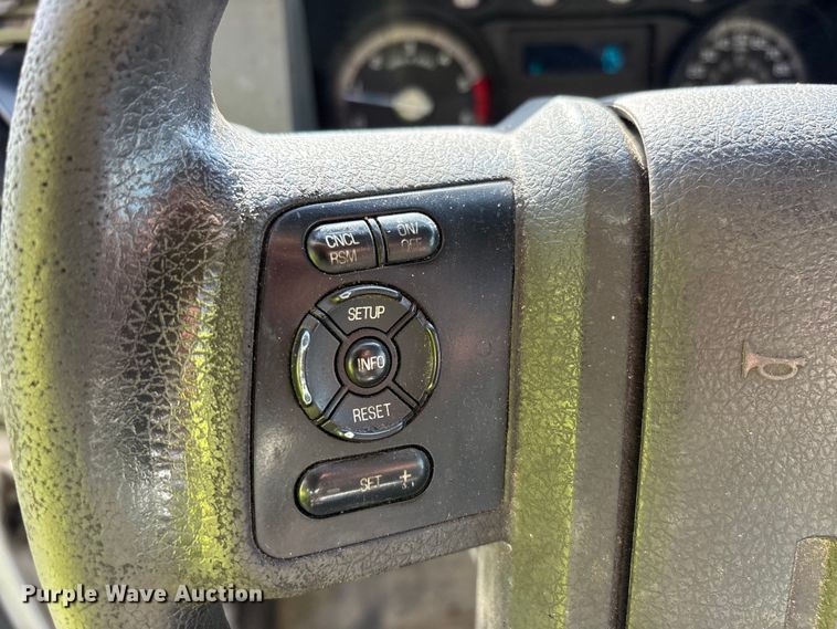 image for item YA3131 2015 Ford F450 Super Duty utility / service truck
