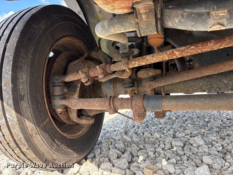 image for item YA3131 2015 Ford F450 Super Duty utility / service truck