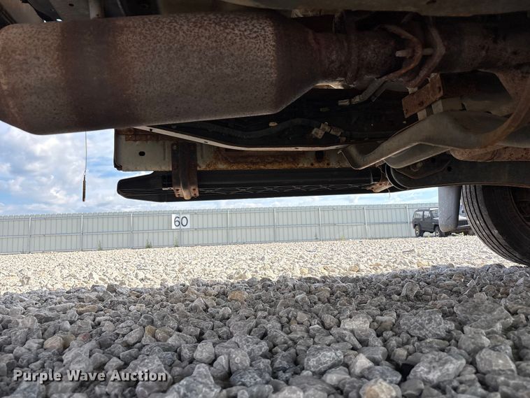 image for item YA3131 2015 Ford F450 Super Duty utility / service truck