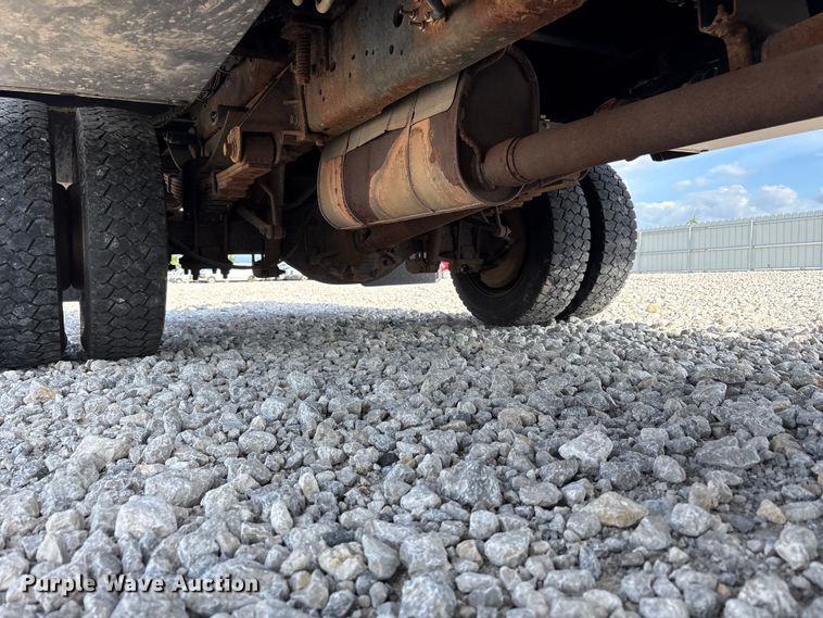 image for item YA3131 2015 Ford F450 Super Duty utility / service truck
