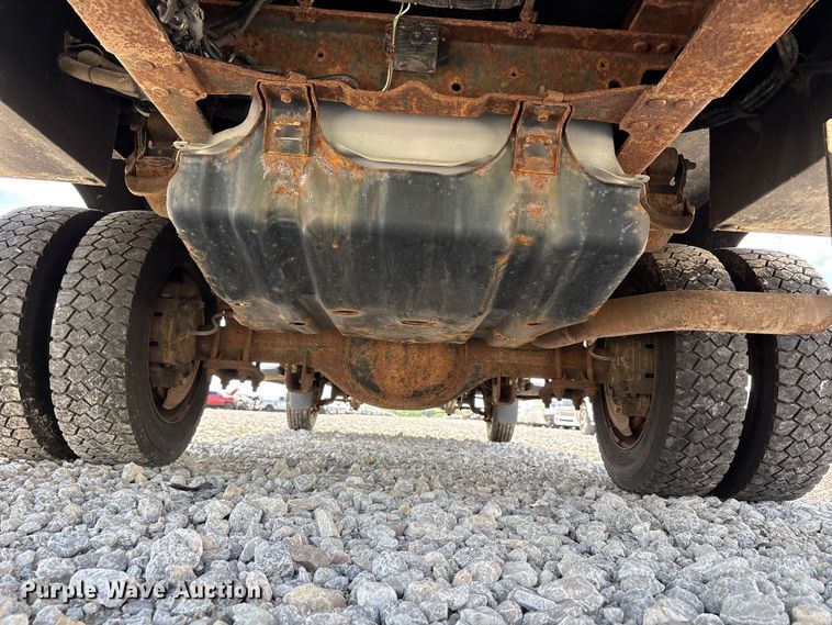 image for item YA3131 2015 Ford F450 Super Duty utility / service truck