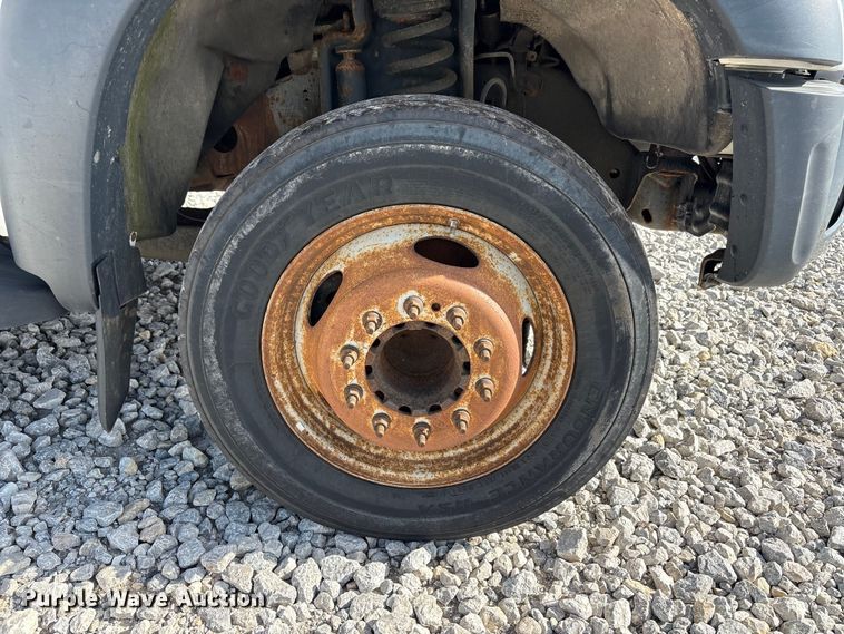 image for item YA3131 2015 Ford F450 Super Duty utility / service truck