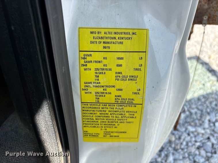 image for item YA3131 2015 Ford F450 Super Duty utility / service truck